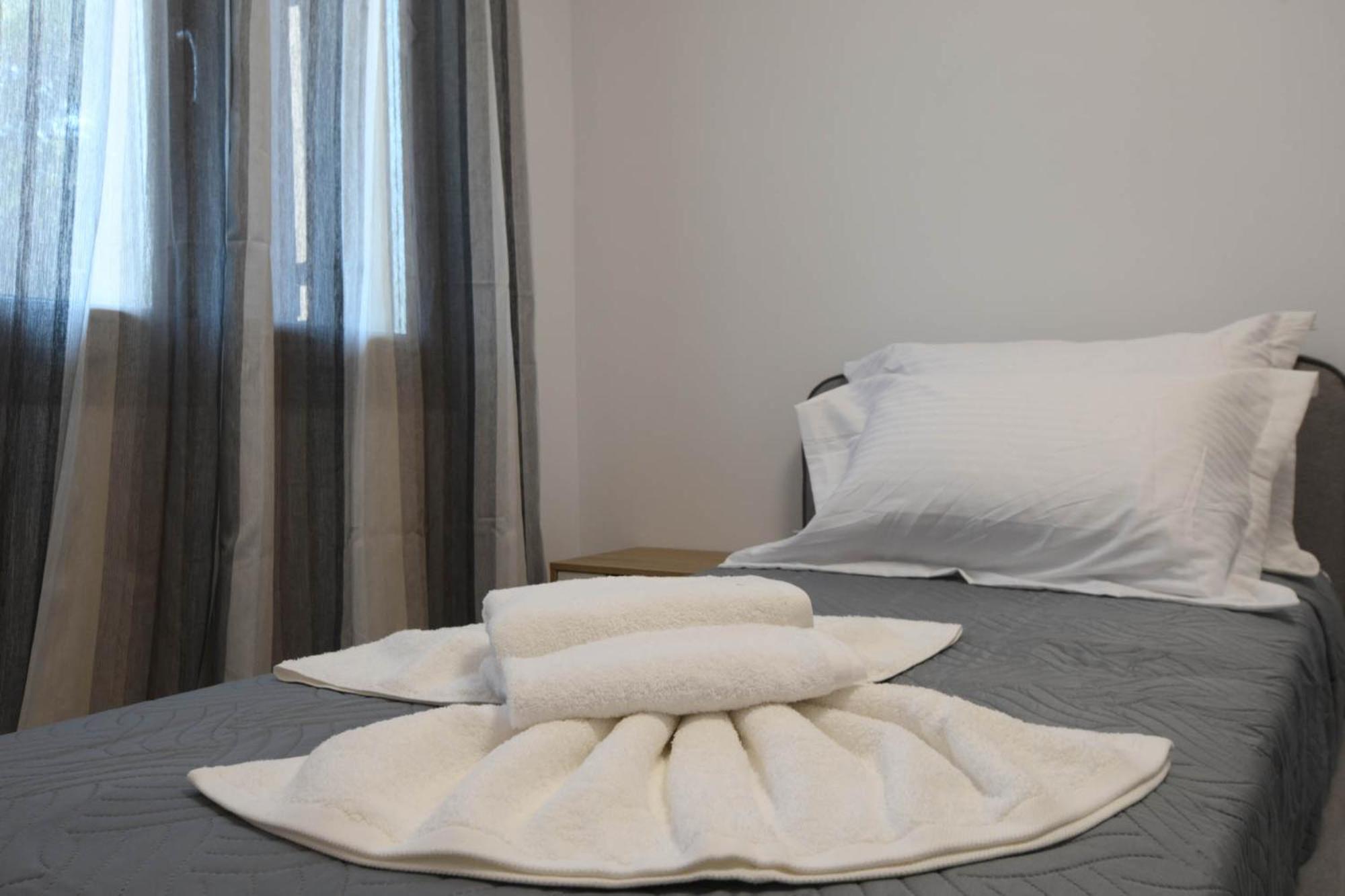 Orion Eco Suites Karteros Room photo